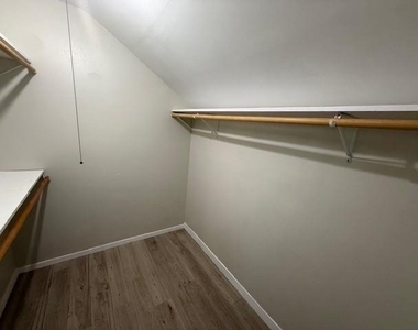 22211 Moss Falls Lane - Photo Thumbnail 9