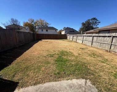 22211 Moss Falls Lane - Photo Thumbnail 10