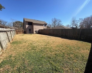 22211 Moss Falls Lane - Photo Thumbnail 11