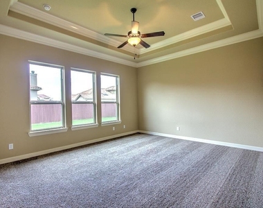63 Silent Circle Drive - Photo Thumbnail 6
