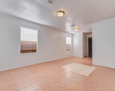 3513 Bloomfield Street - Photo Thumbnail 11