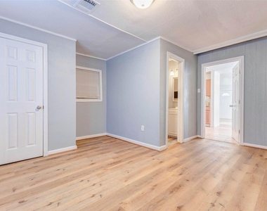 3513 Bloomfield Street - Photo Thumbnail 10