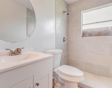 3513 Bloomfield Street - Photo Thumbnail 6