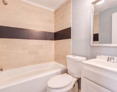 3513 Bloomfield Street - Photo Thumbnail 9