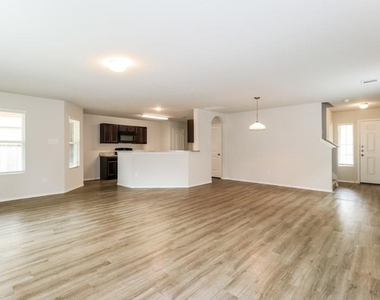 2743 Madison Court - Photo Thumbnail 6