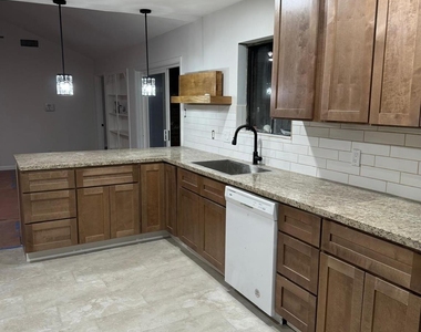 431 Evergreen Drive - Photo Thumbnail 1