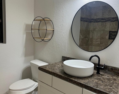 431 Evergreen Drive - Photo Thumbnail 3