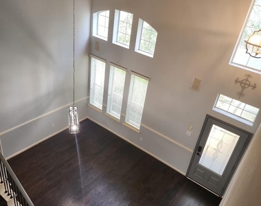 16935 Jelly Park Stone Drive - Photo Thumbnail 4