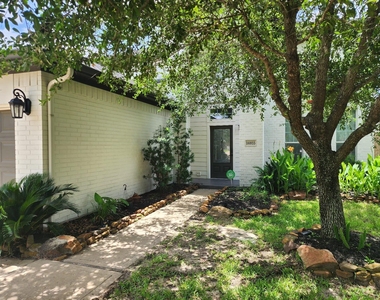16935 Jelly Park Stone Drive - Photo Thumbnail 1