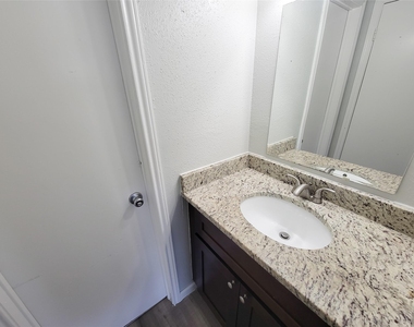 12330 Ormandy Street - Photo Thumbnail 17
