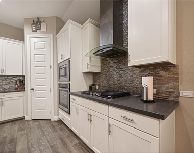 2209 Hidden Meadow Lane - Photo Thumbnail 14