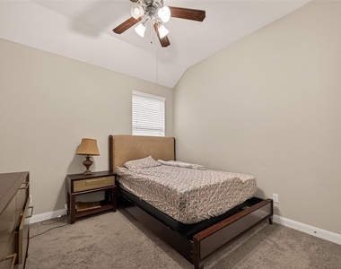 2209 Hidden Meadow Lane - Photo Thumbnail 21