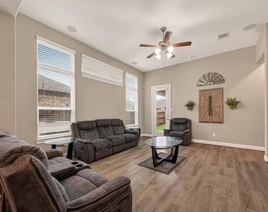 2209 Hidden Meadow Lane - Photo Thumbnail 6