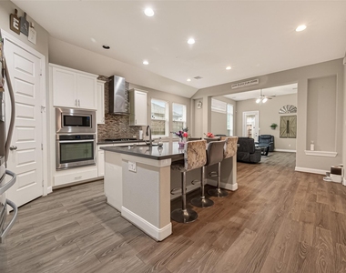 2209 Hidden Meadow Lane - Photo Thumbnail 12