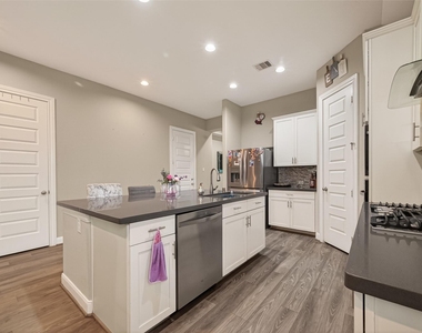 2209 Hidden Meadow Lane - Photo Thumbnail 15