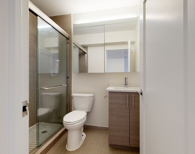 401 E 34th St - Photo Thumbnail 3