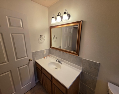 10635 Royal Cavins Drive - Photo Thumbnail 15