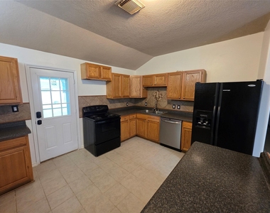 10635 Royal Cavins Drive - Photo Thumbnail 4