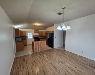 10635 Royal Cavins Drive - Photo Thumbnail 3