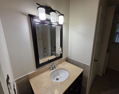 10635 Royal Cavins Drive - Photo Thumbnail 9