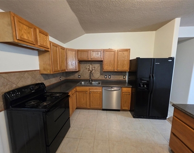 10635 Royal Cavins Drive - Photo Thumbnail 5