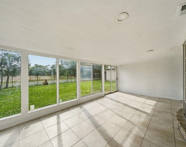 7410 Antoine Drive - Photo Thumbnail 8