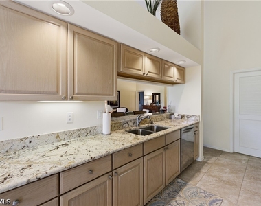 27038 Oakwood Lake Drive - Photo Thumbnail 10