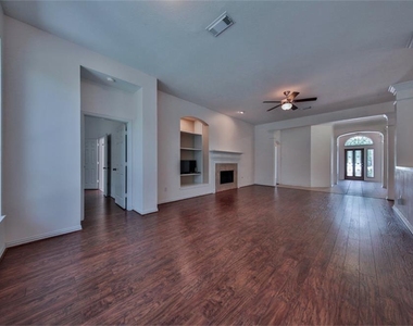 13803 Sherburn Manor Drive - Photo Thumbnail 6