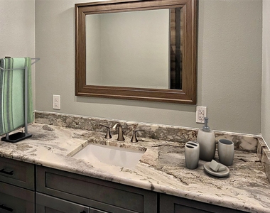 1526 Lakeside Drive W - Photo Thumbnail 28