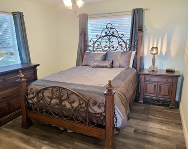 1526 Lakeside Drive W - Photo Thumbnail 11