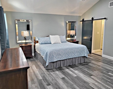 1526 Lakeside Drive W - Photo Thumbnail 16