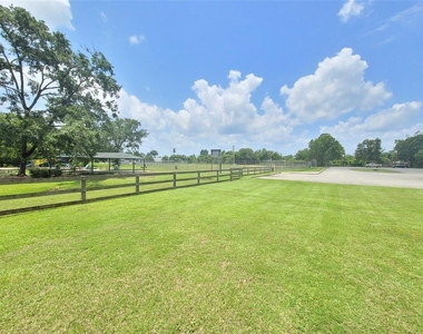 202 Avenue J - Photo Thumbnail 17