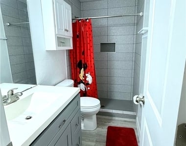 3032 Se Santa Barbara Place - Photo Thumbnail 12