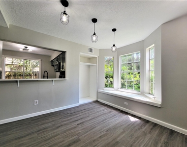 5110 Shady Gardens Drive - Photo Thumbnail 4