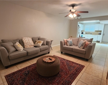 2121 Collier Avenue - Photo Thumbnail 10