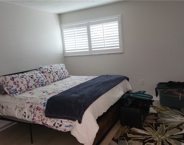 2121 Collier Avenue - Photo Thumbnail 13