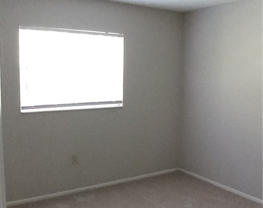 2135 Virginia Avenue - Photo Thumbnail 8