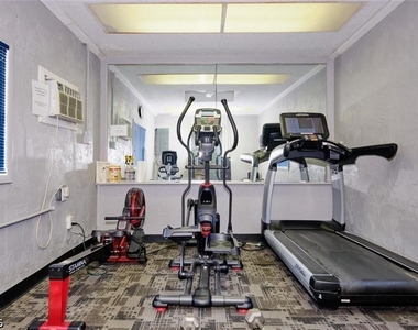 6777 Winkler Road - Photo Thumbnail 39