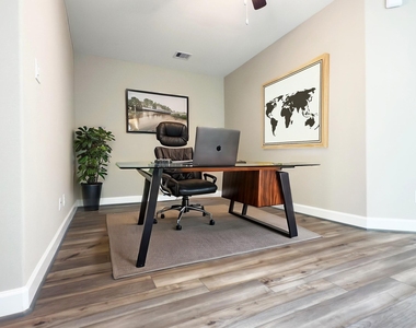 4309 B Dickson Street Street - Photo Thumbnail 8