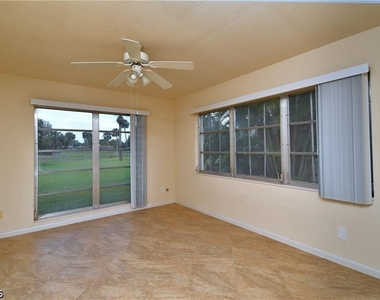 9 Park Lane Circle - Photo Thumbnail 19
