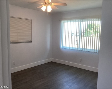 1123 Ne 15th Lane - Photo Thumbnail 13