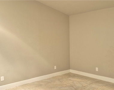 315 Cleveland Avenue - Photo Thumbnail 16