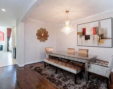 4622 Regal Shadow Lane - Photo Thumbnail 3