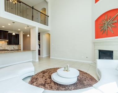 4622 Regal Shadow Lane - Photo Thumbnail 6