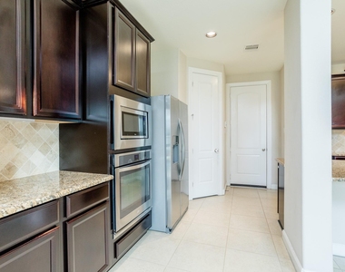 4622 Regal Shadow Lane - Photo Thumbnail 12
