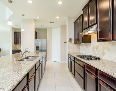 4622 Regal Shadow Lane - Photo Thumbnail 9