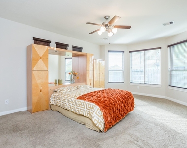 4622 Regal Shadow Lane - Photo Thumbnail 14