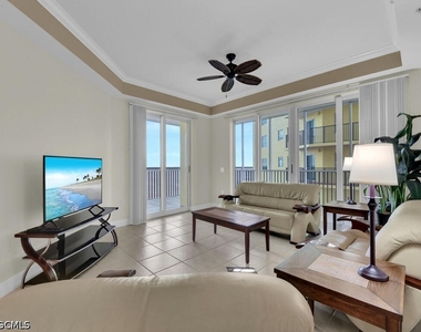 2745 1st Street - Photo Thumbnail 4