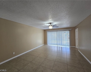 702 Se 47th Street - Photo Thumbnail 4