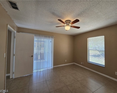 702 Se 47th Street - Photo Thumbnail 7